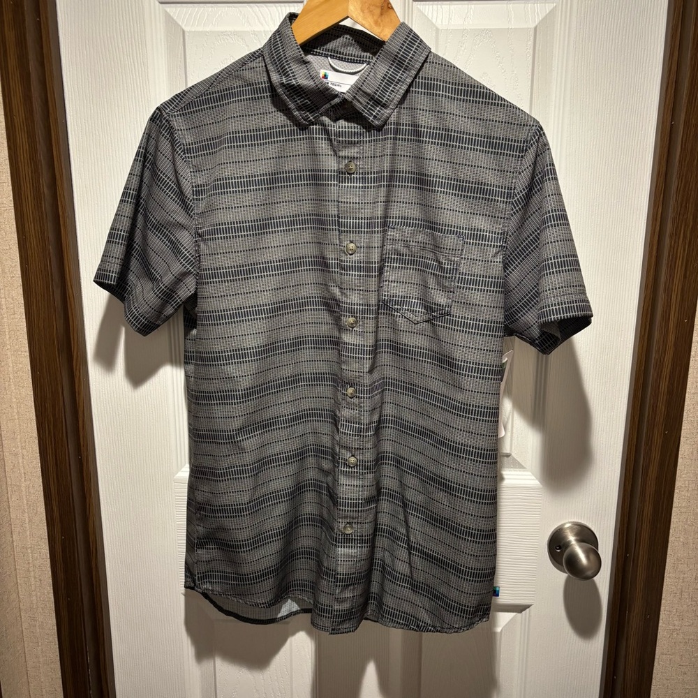 UB Tech Gray Casual Button Down Shirt with Stripes NWT